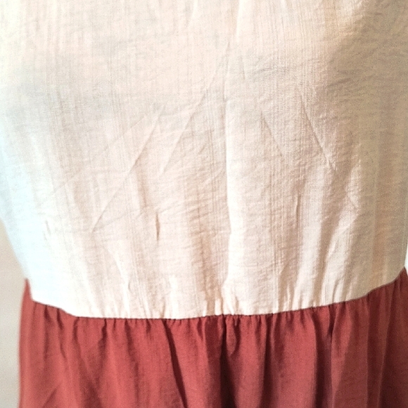 Emery Rose Colorblock Dress in Cream, Rust, and Black. Size Small - Picture 6 of 6